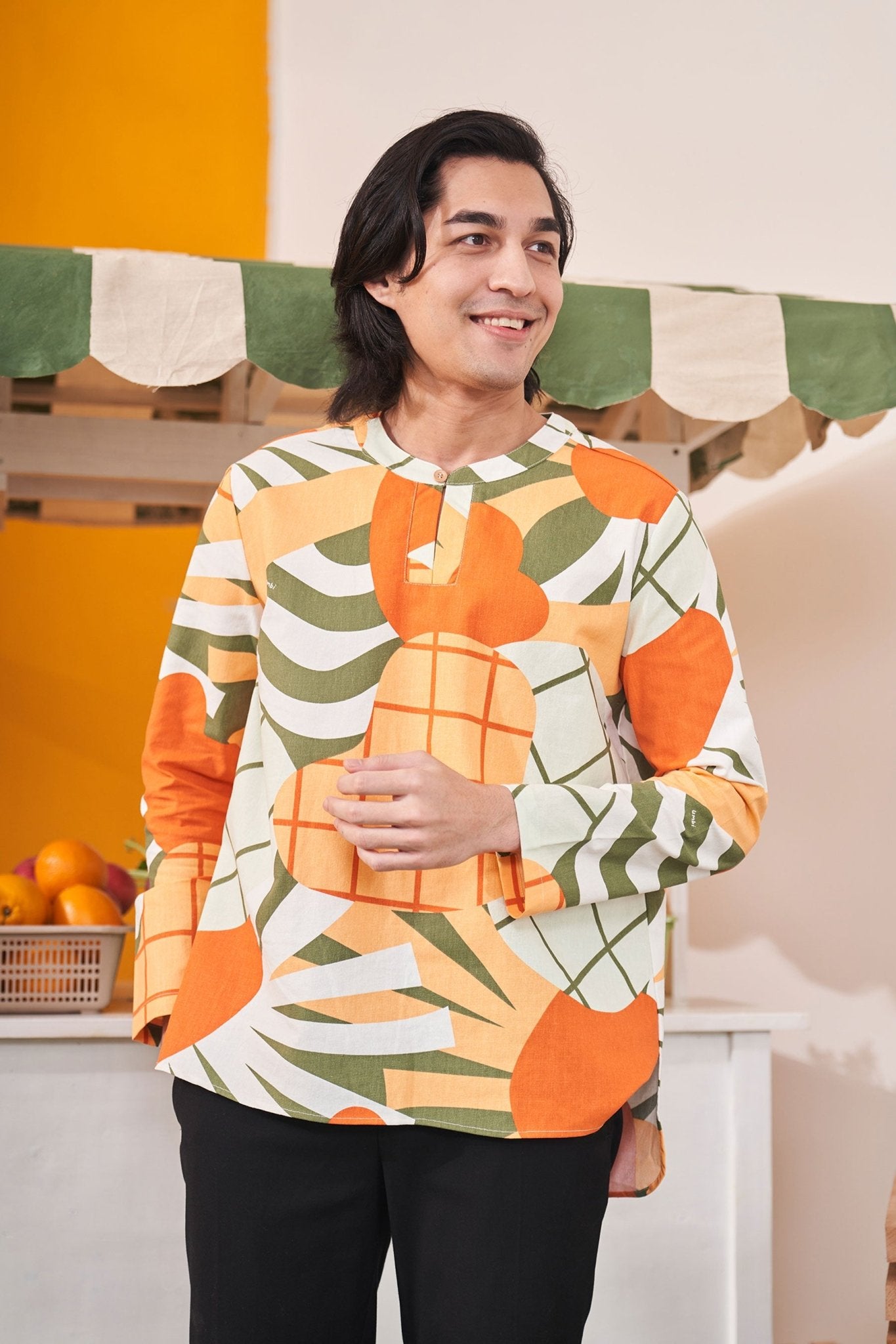 At The Market Collection Men Modern Teluk Belanga Sunflower Print - Umbi