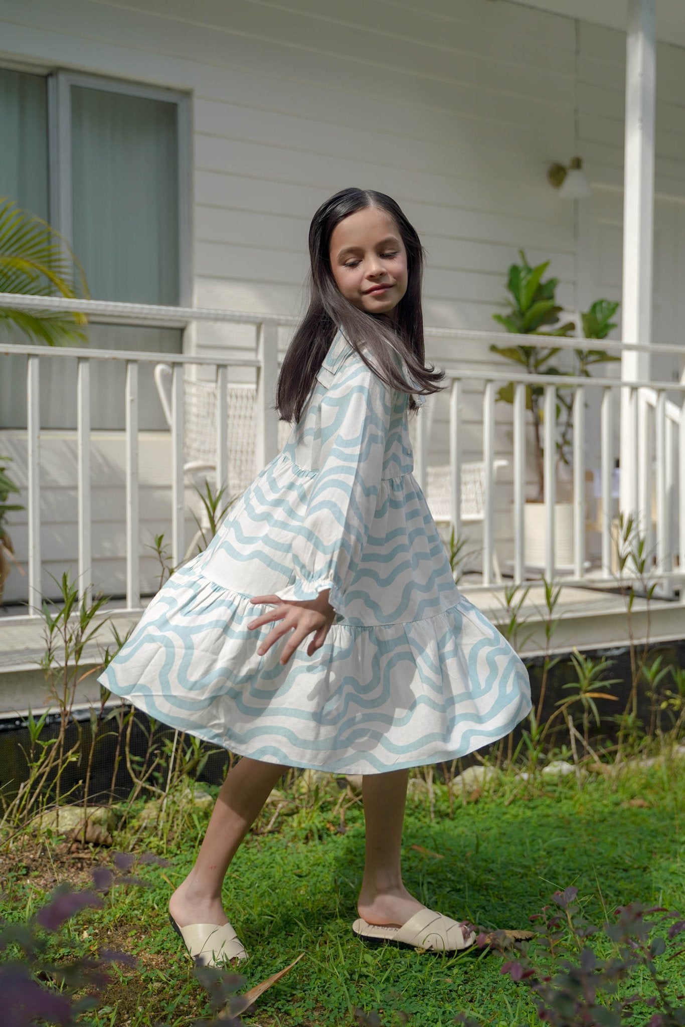 Girl Holiday Dress in Wave - Umbi