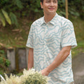 Men Holiday Shirt in Wave - Umbi