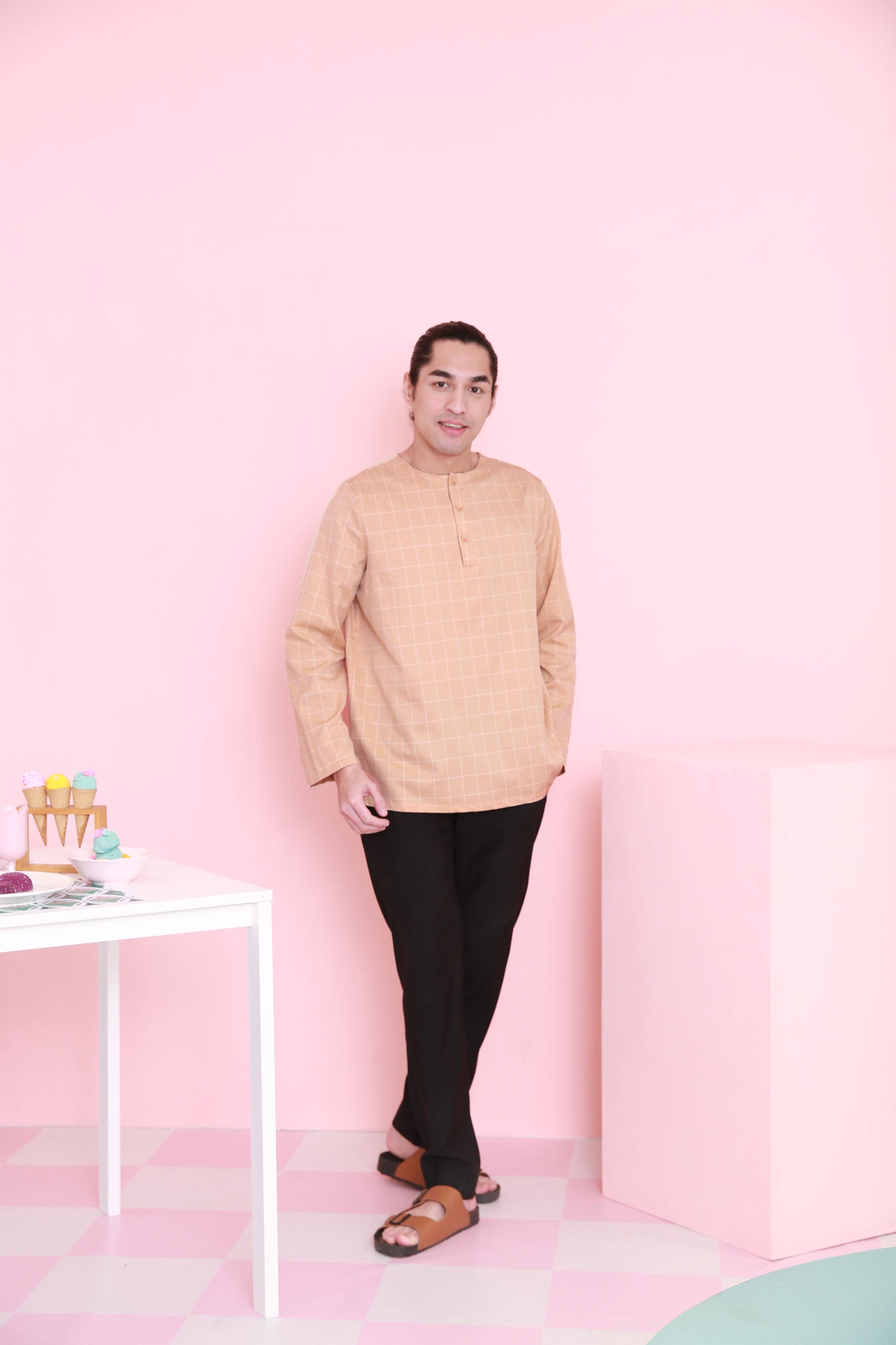 baju raya family sedondon men kurta top checked caramel