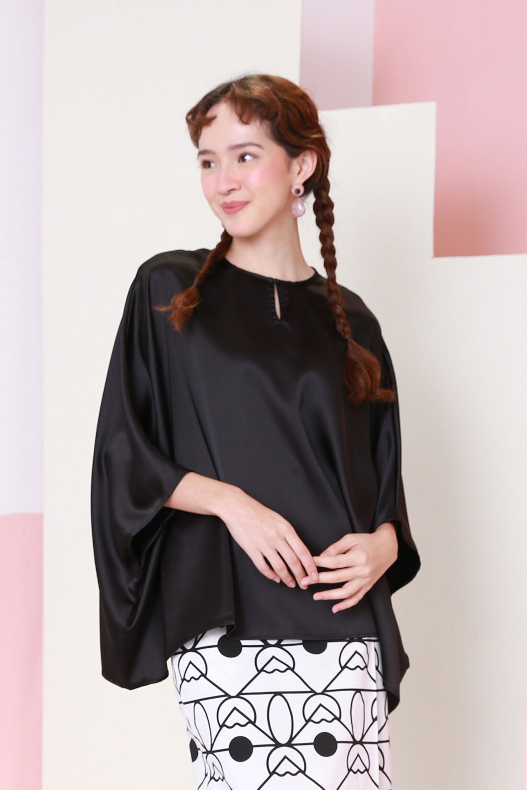 baju raya family sedondon adult women kaftan blouse black satin 