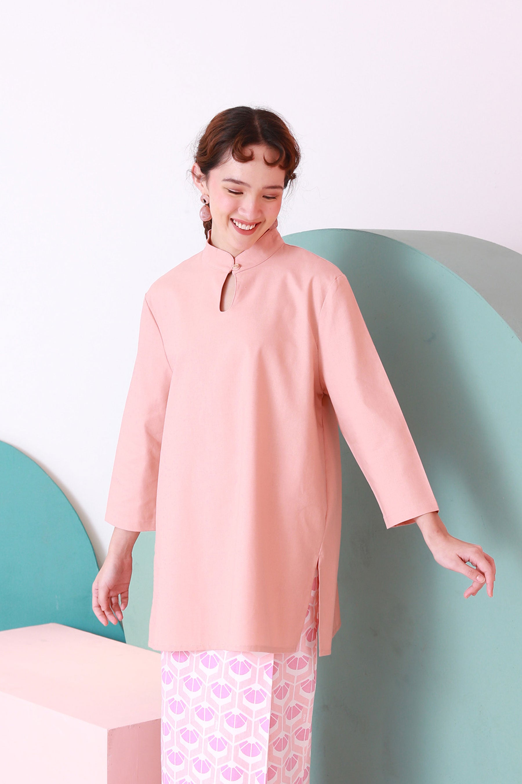 baju raya family sedondon adult women kurung top mandarin collar blush pink 