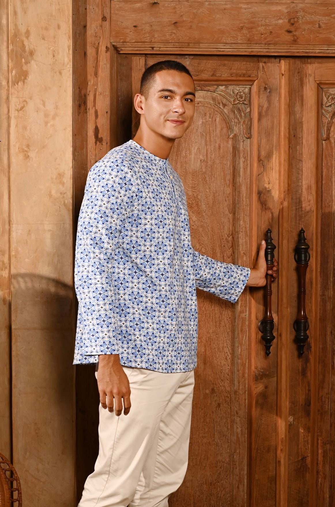 The Nusantara Collection Men Long Sleeve Kurta Siang Print