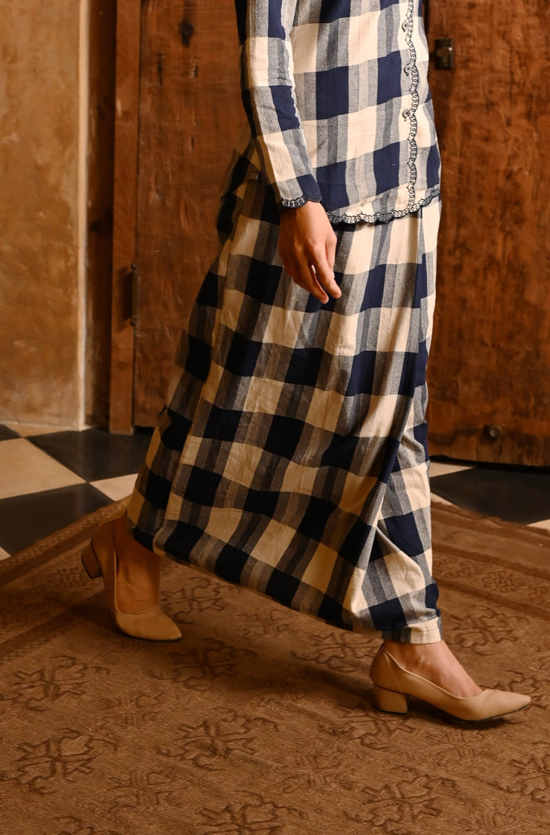 The Nusantara Collection Women Classic Skirt Checked Navy