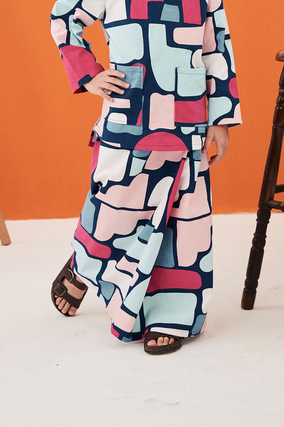 The Arte Girl Classic Skirt Picasso Print - Umbi