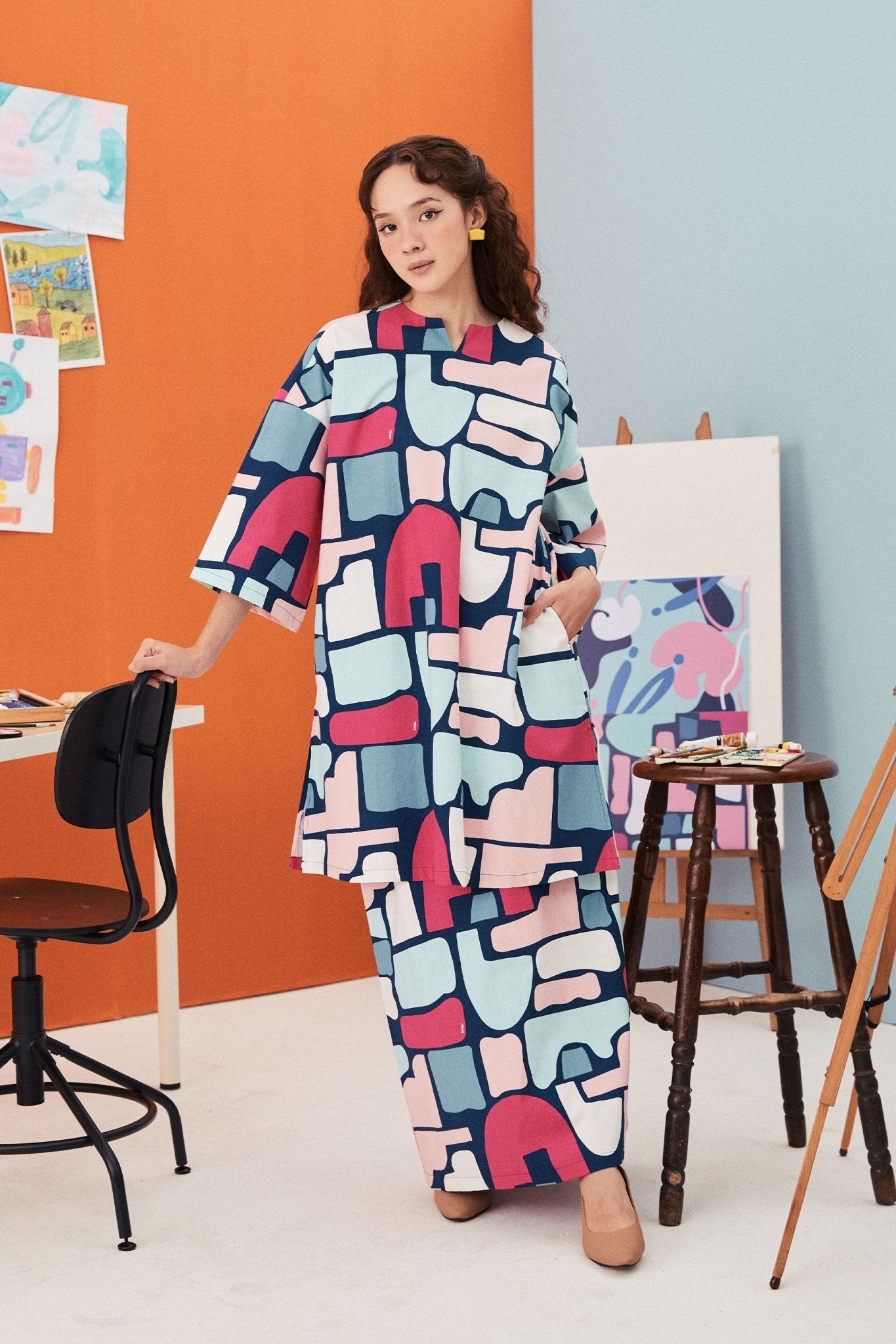 The Arte Women Folded Skirt Picasso Print - Umbi