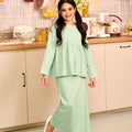 The Breakfast Club Girl Ruffles Top Pandan Print - Umbi
