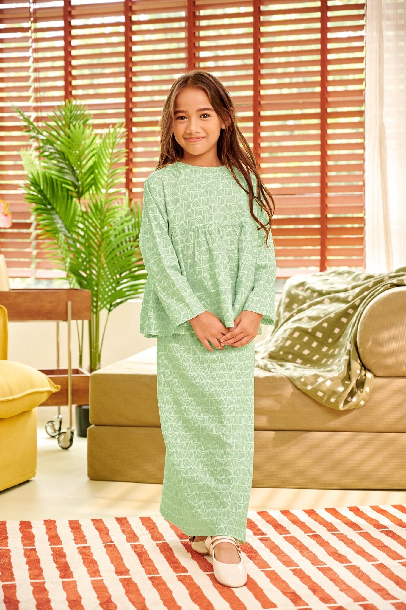 The Breakfast Club Girl Ruffles Top Pandan Print - Umbi