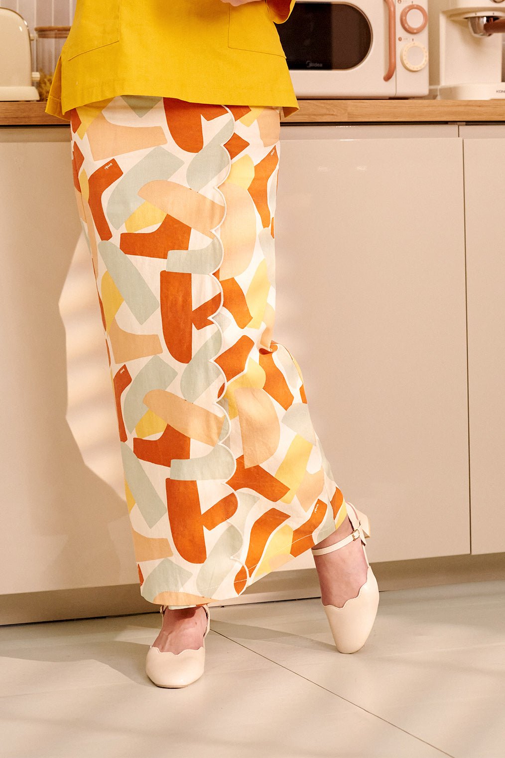 The Breakfast Club Women Classic Skirt with Scallop Embroidery Marmalade Print - Umbi