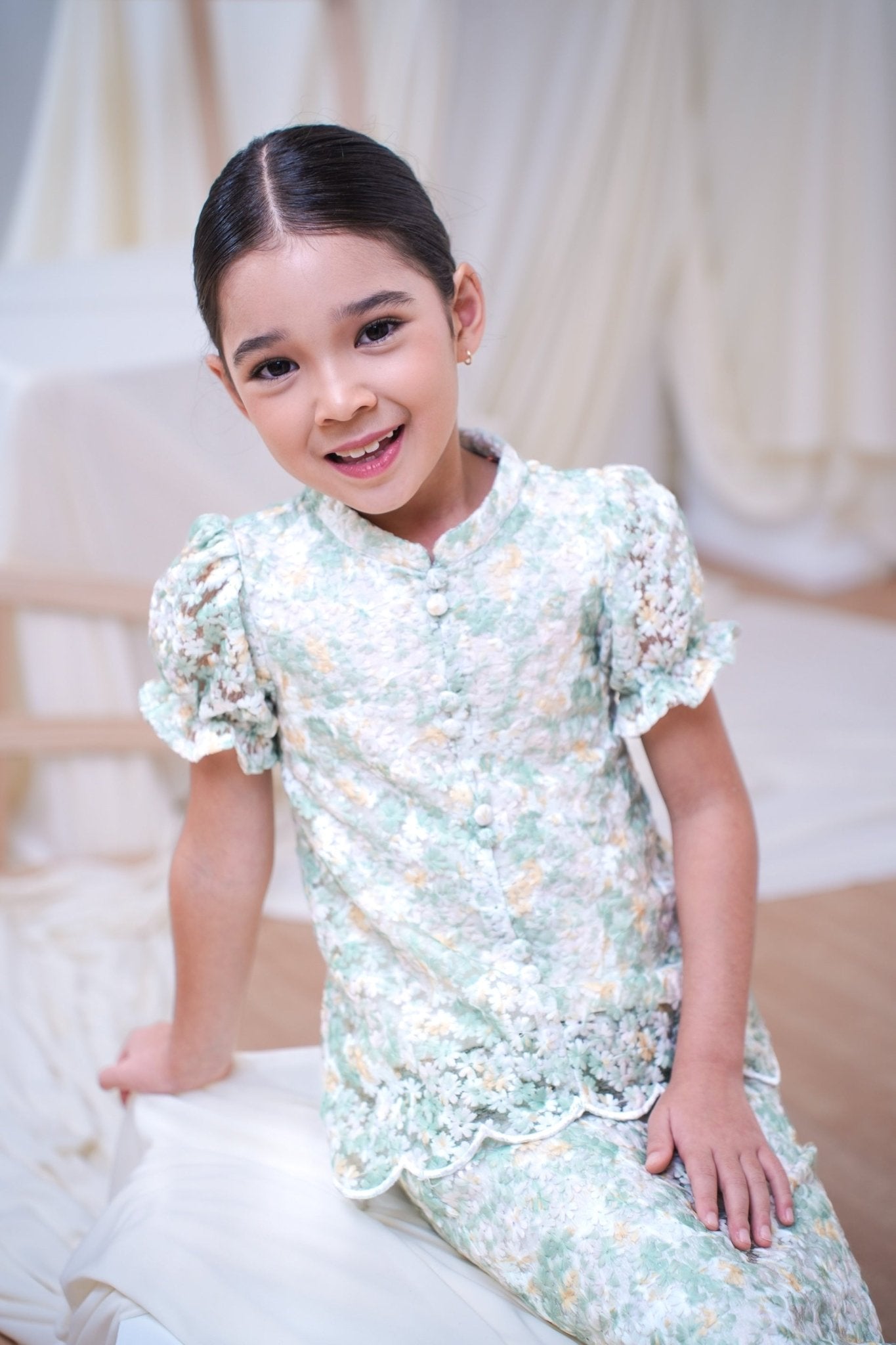 The Canvas Collection Girl Alisa Kurung Set Green Floral Lace - Umbi