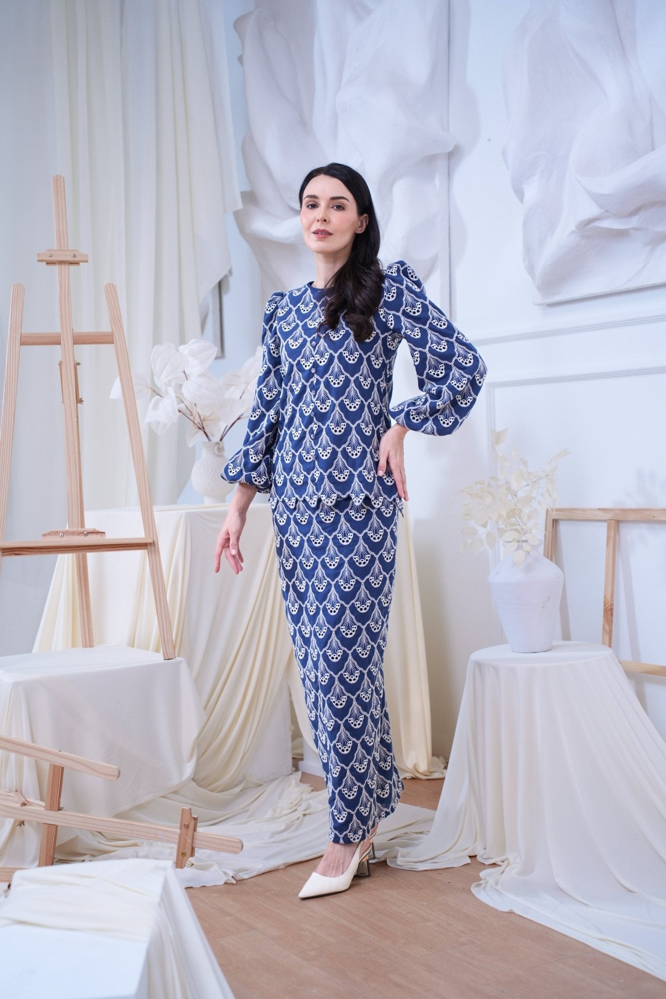 The Canvas Collection Women Amelia Kurung Set Navy Blue Lace - Umbi