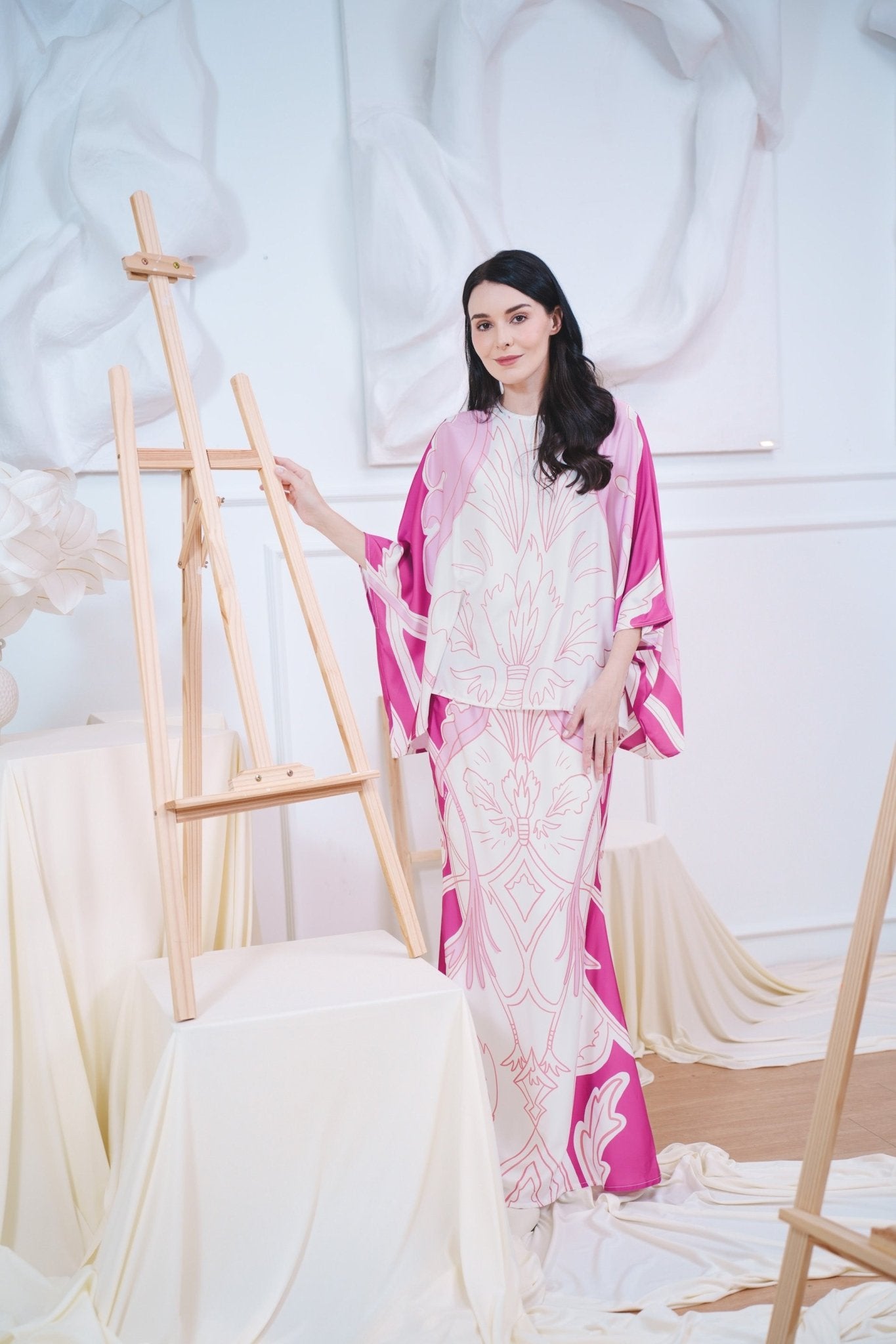 The Canvas Collection Women Saloma Kaftan Set Barbie Pink Garden Print - Umbi