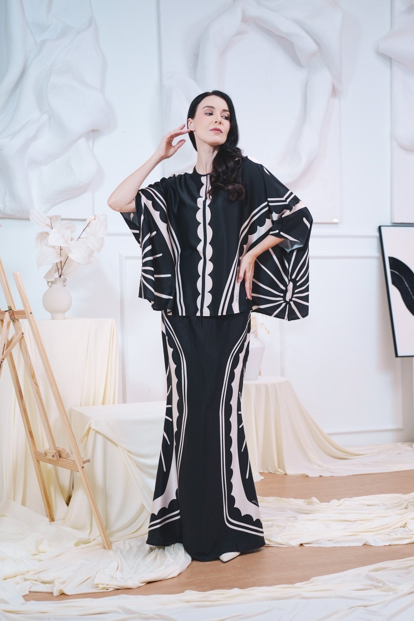 The Canvas Collection Women Saloma Kaftan Set Black Matahari Print - Umbi