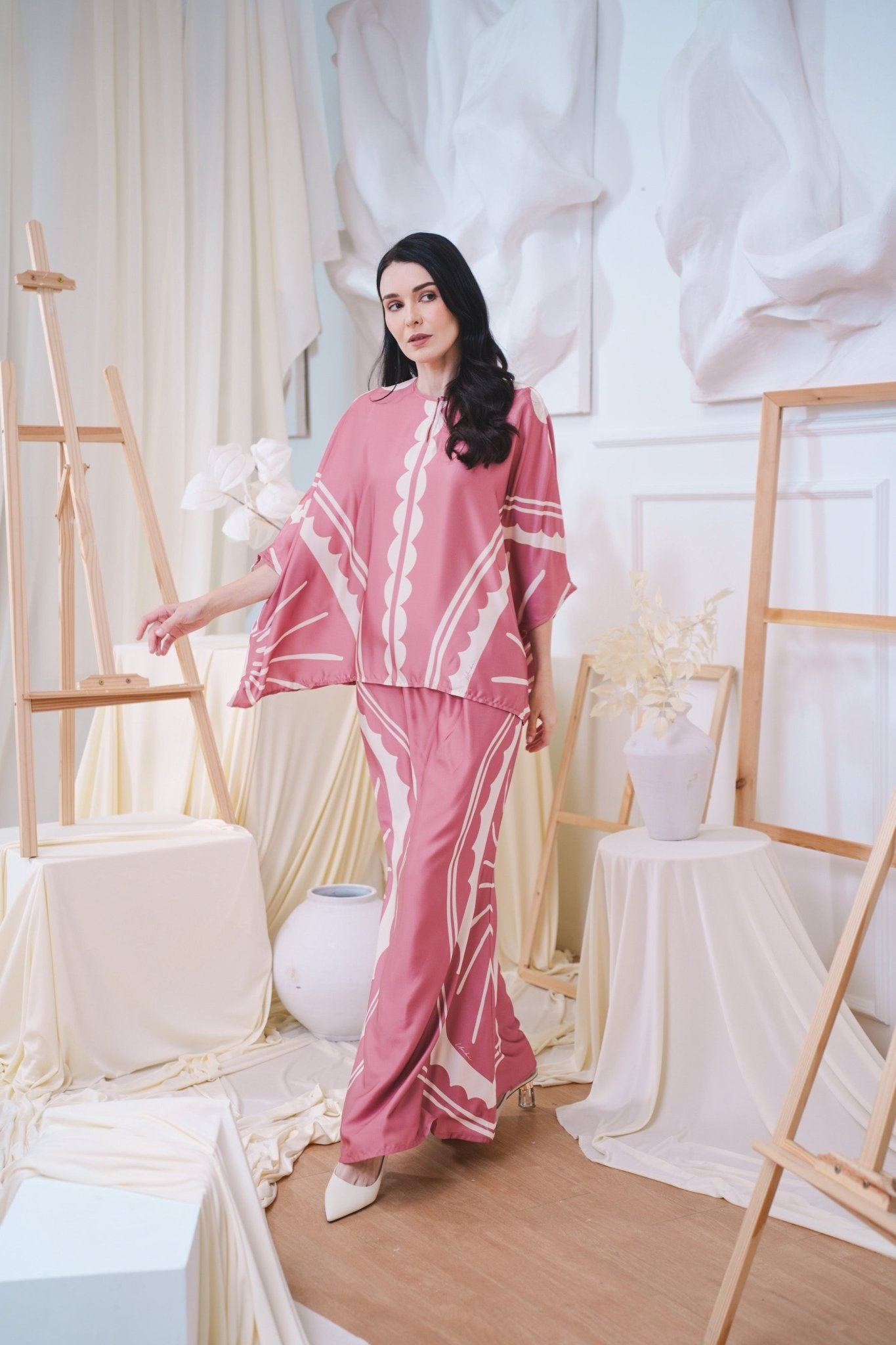 The Canvas Collection Women Saloma Kaftan Set Warm Pink Matahari Print - Umbi