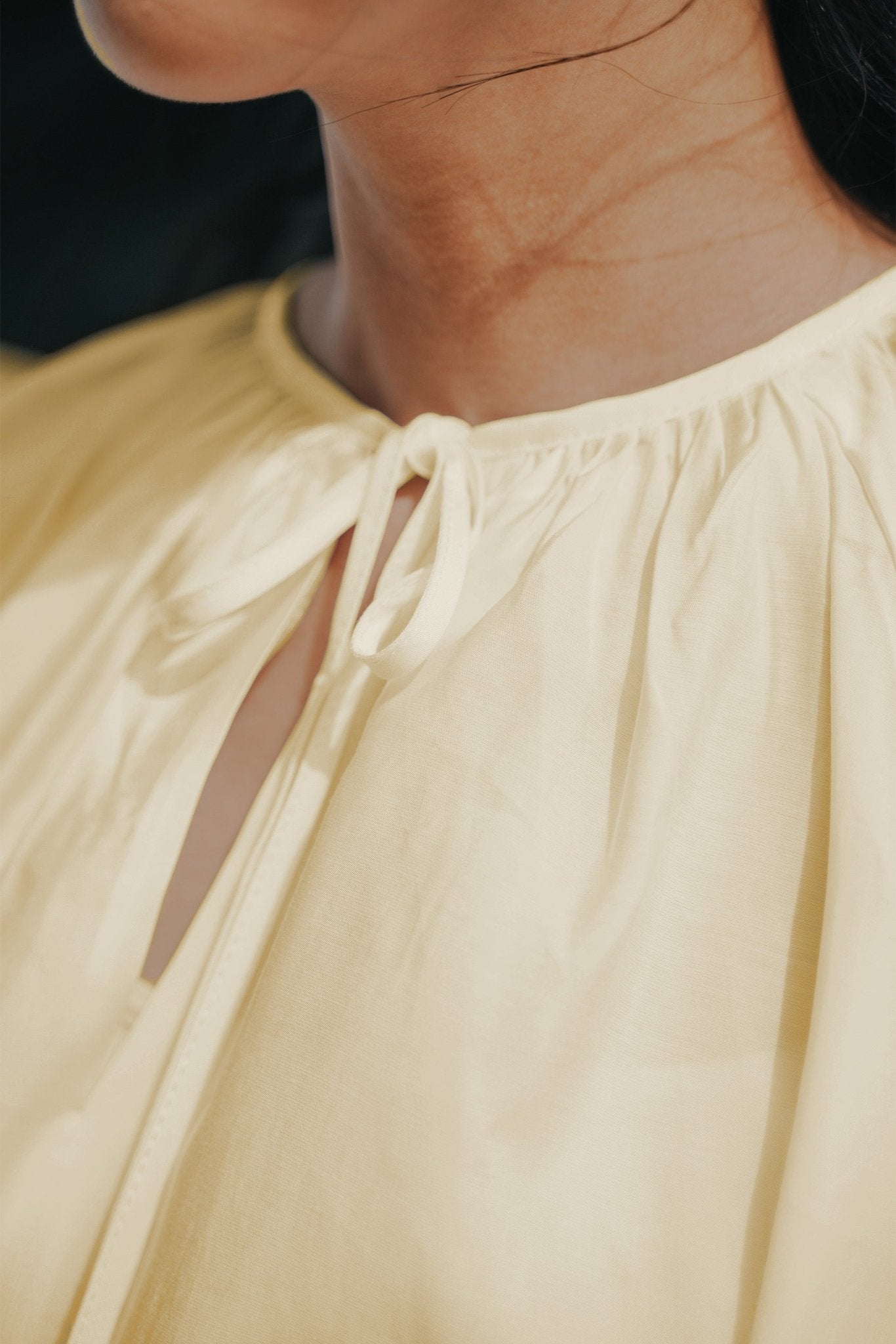 The City Breeze Pt.2 Women Airy Blouse Cream - Umbi