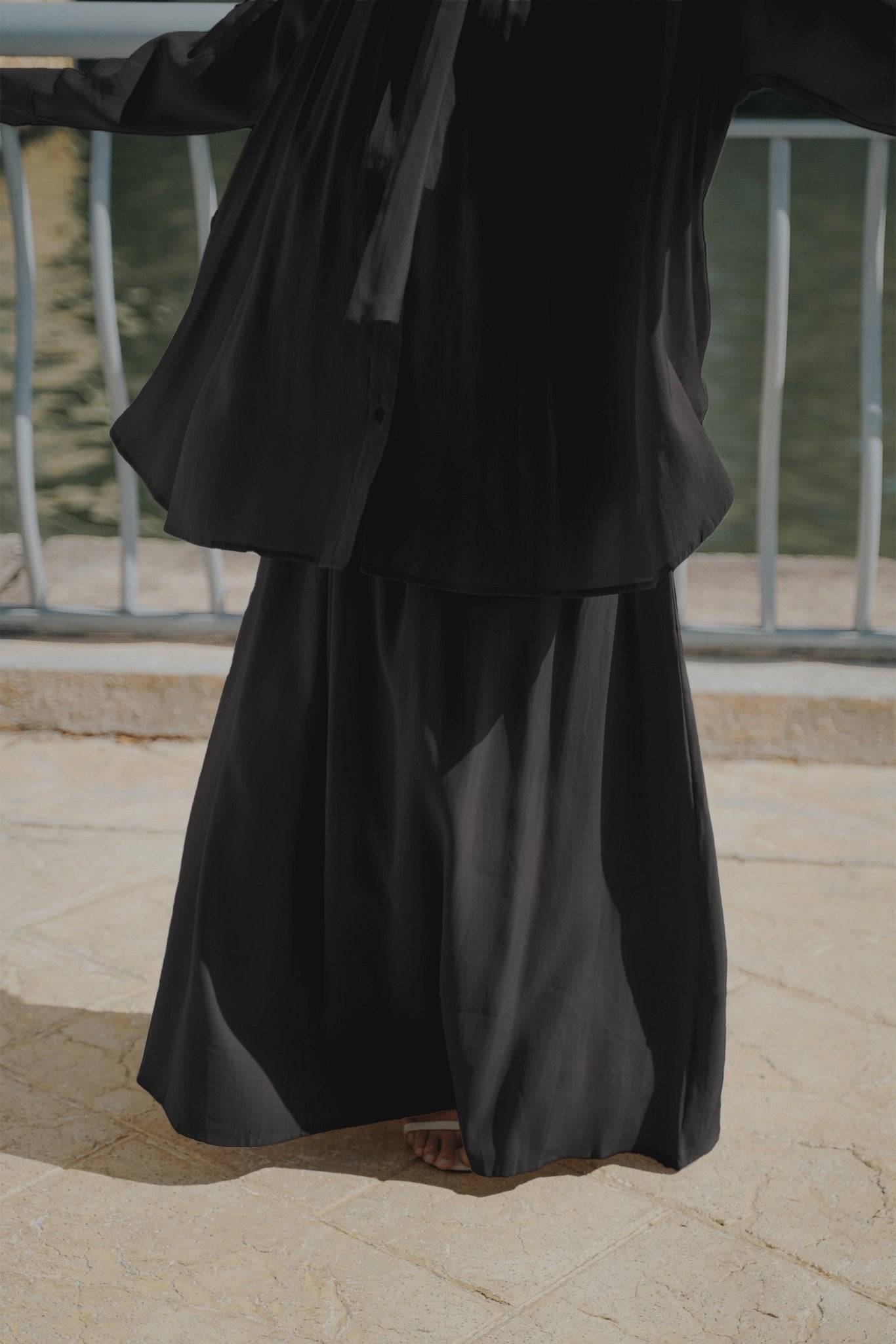 The City Breeze Pt.2 Women Airy Skirt Black - Umbi