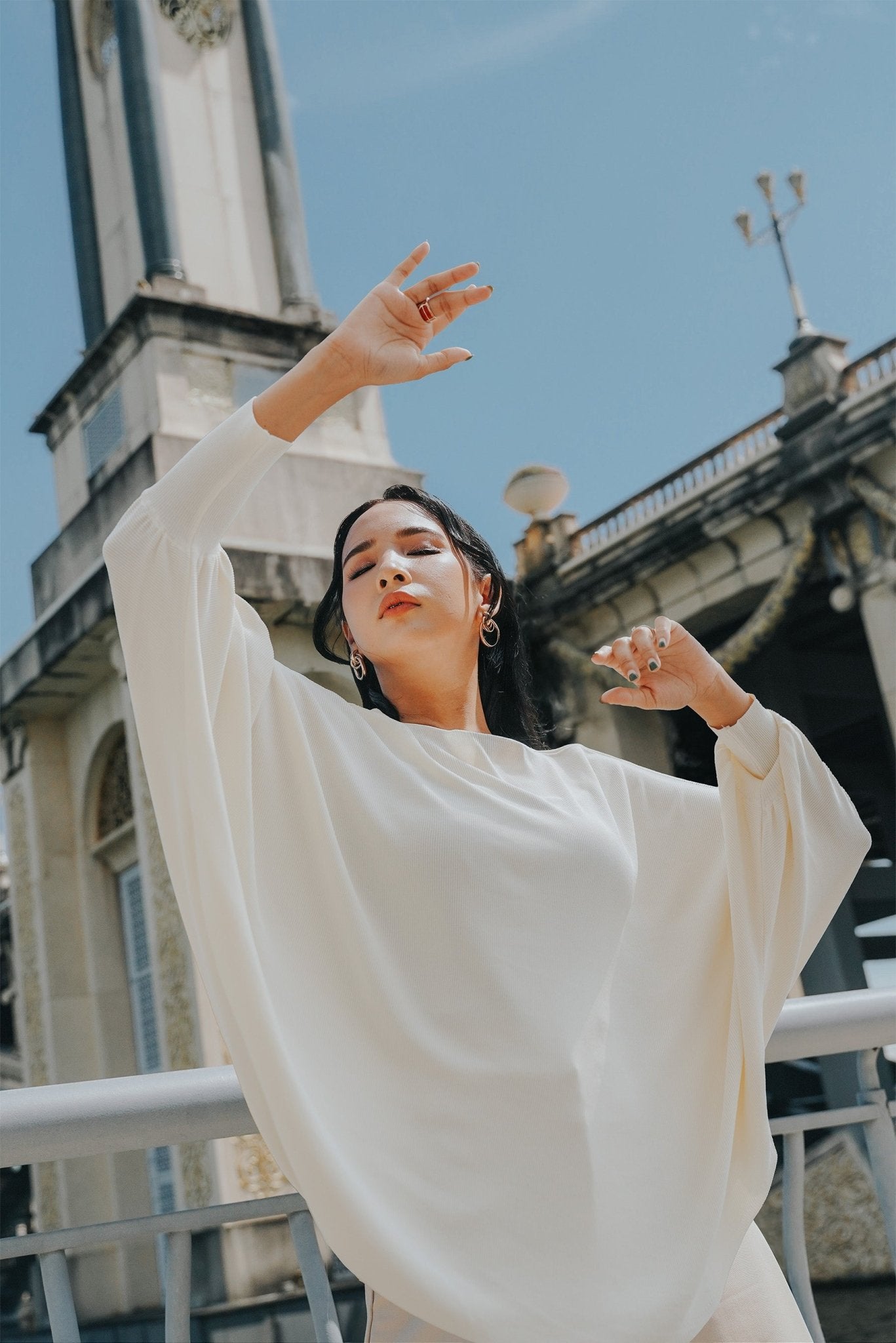 The City Breeze Pt.2 Women Bat Wing Knit Top Cream - Umbi