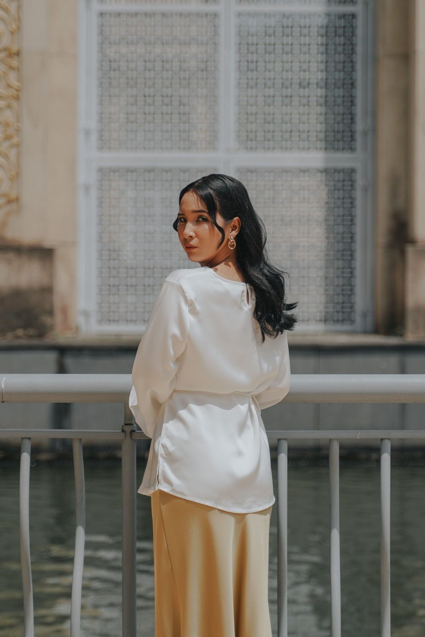 The City Breeze Pt.2 Women Long Sleeves Satin Blouse With Waist String White - Umbi
