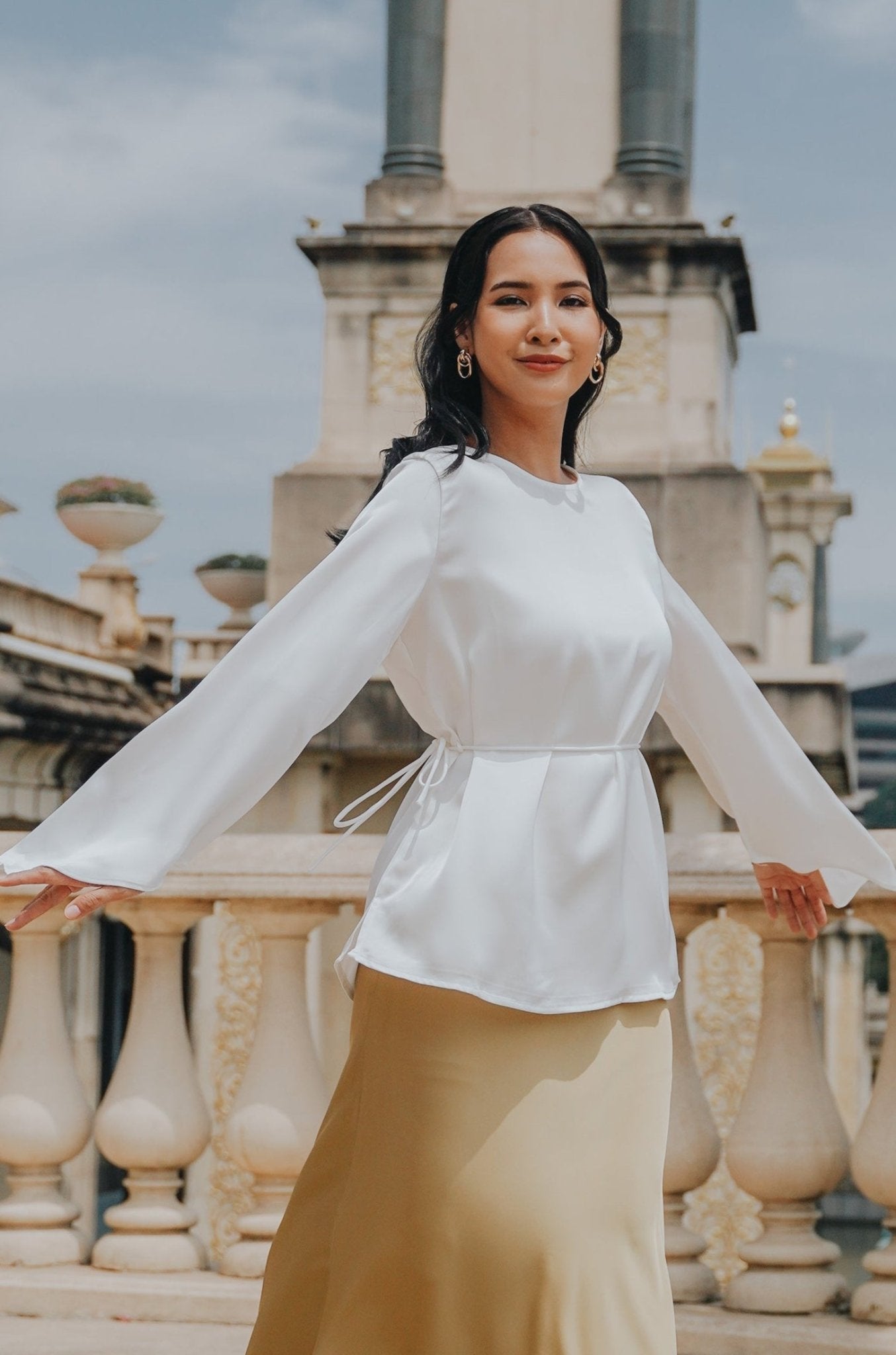 The City Breeze Pt.2 Women Long Sleeves Satin Blouse With Waist String White - Umbi