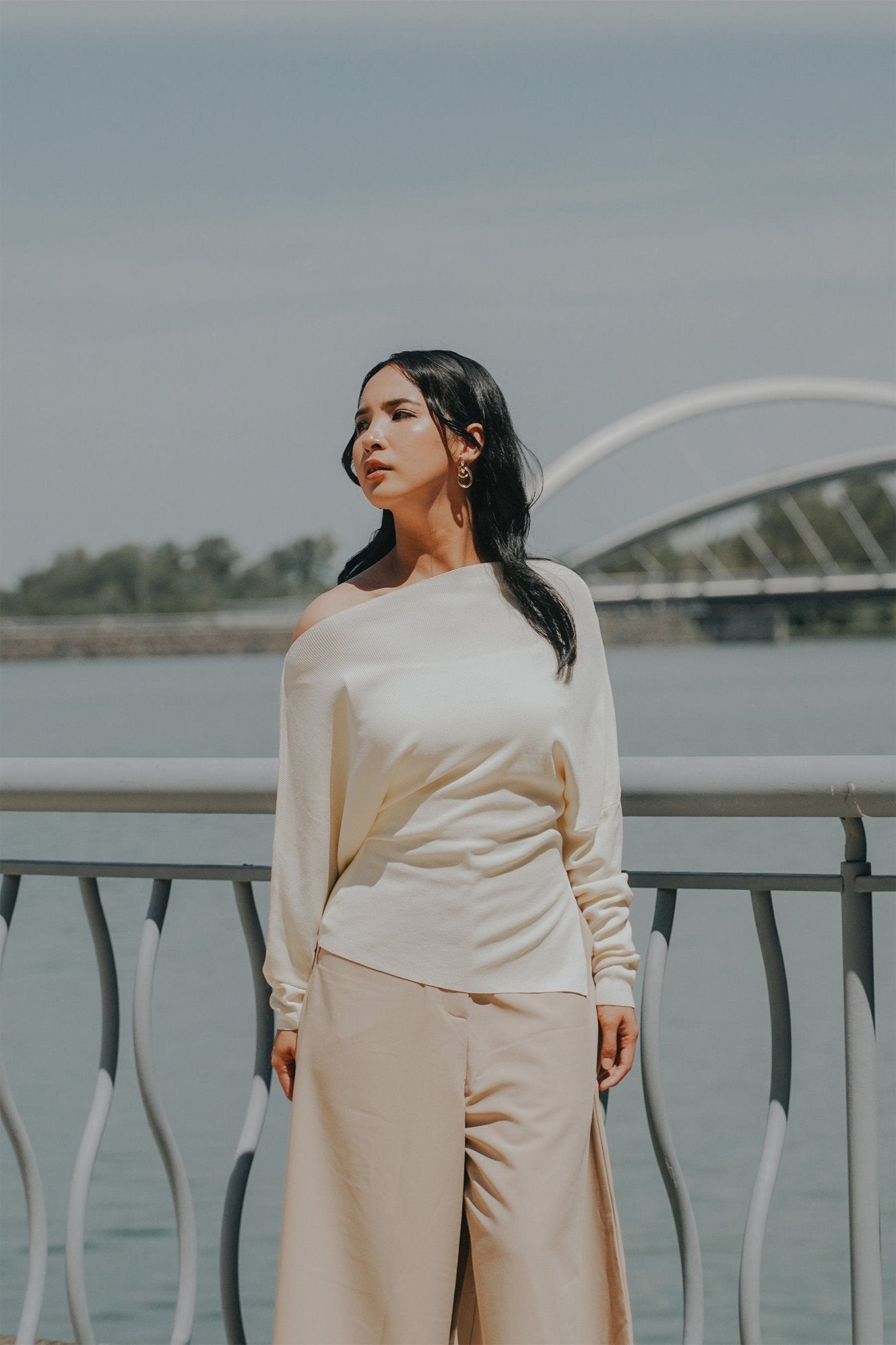 The City Breeze Pt.2 Women Off - Shoulder Knit Top Cream - Umbi