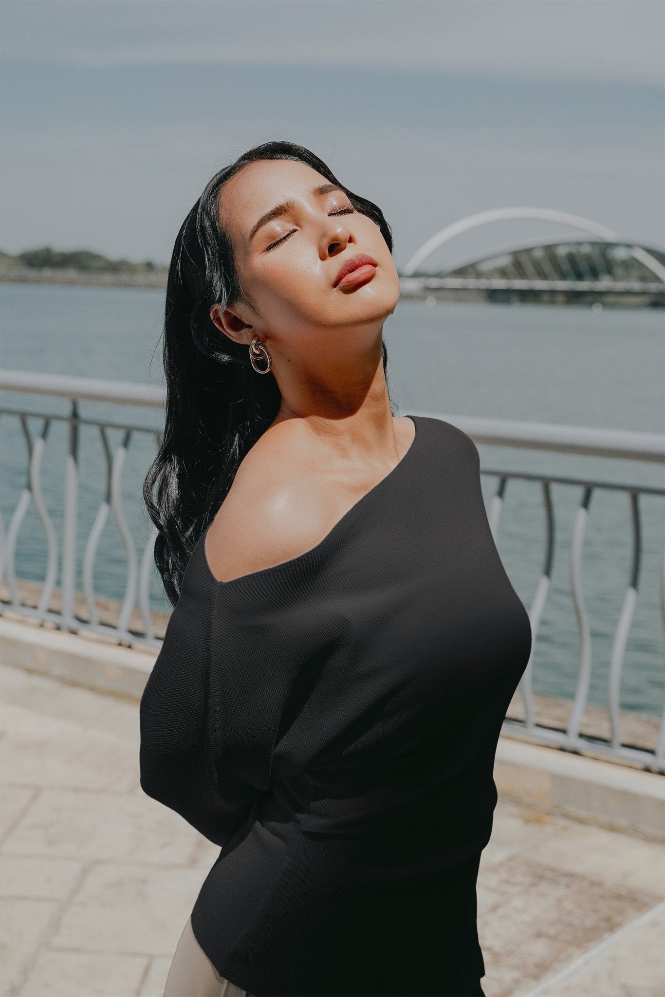 The City Breeze Pt.2 Women Off - Shoulder Knit Top Dark Grey - Umbi