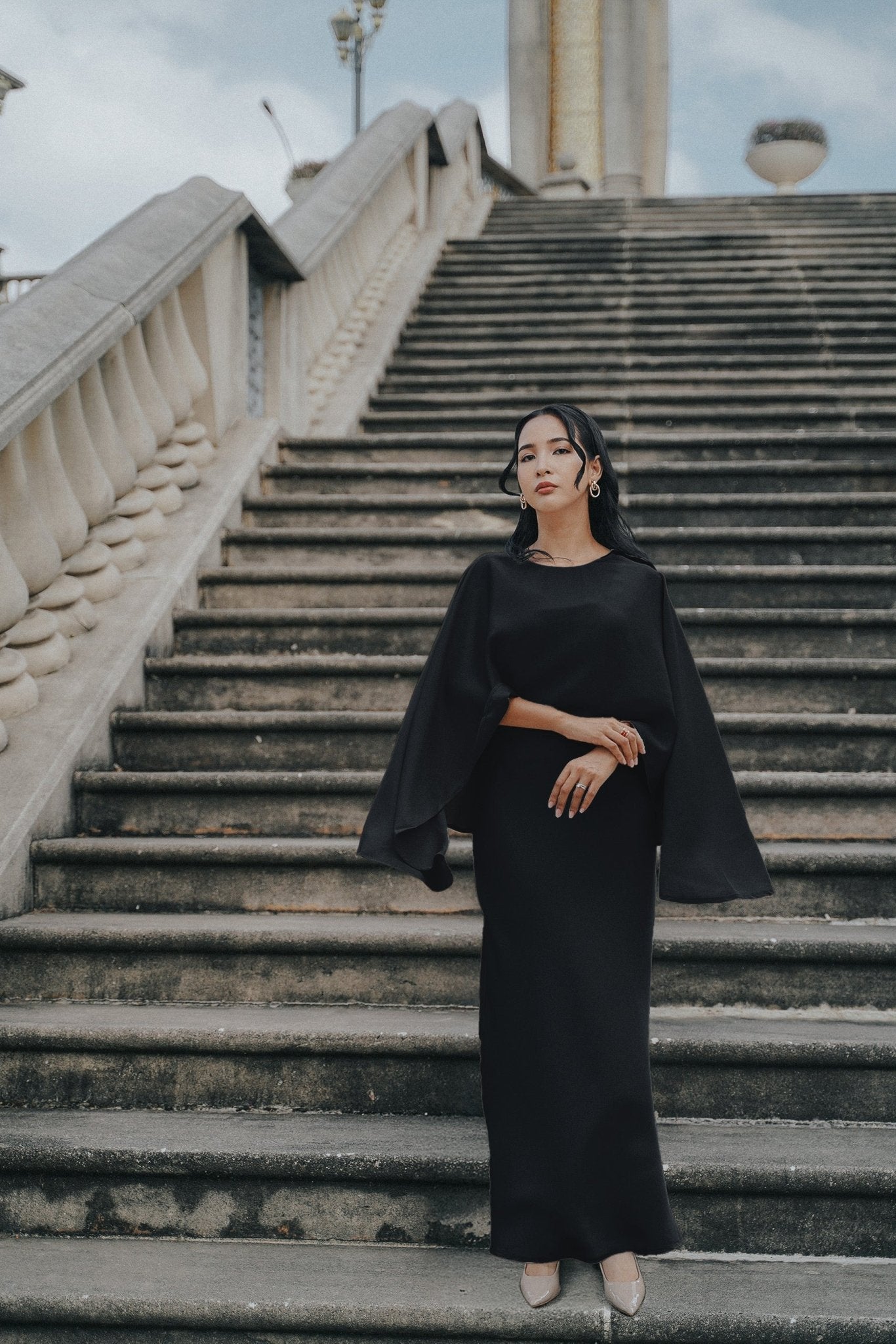 The City Breeze Pt.2 Women Satin Cape Dress Set Black - Umbi