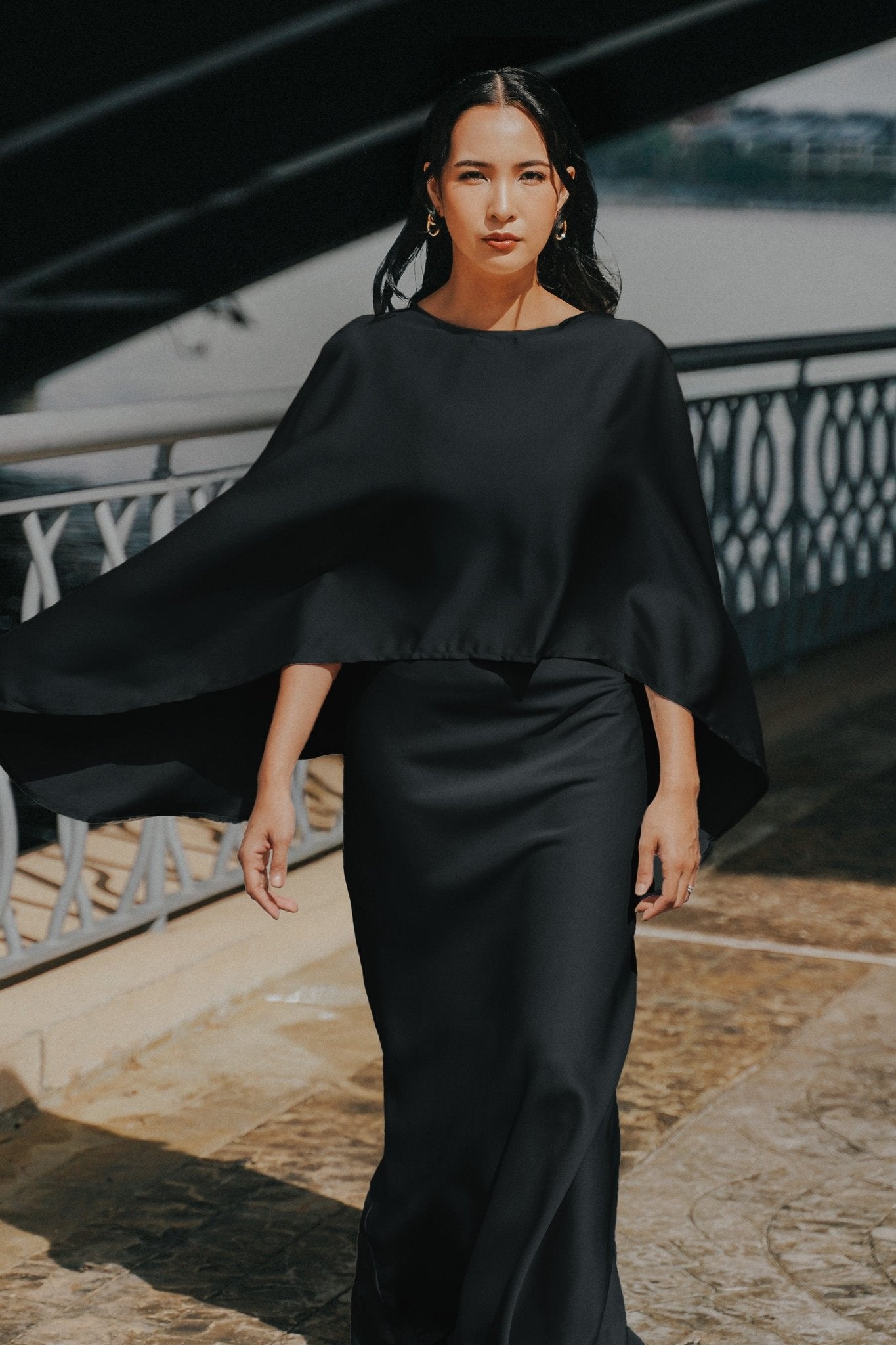 The City Breeze Pt.2 Women Satin Cape Dress Set Black - Umbi