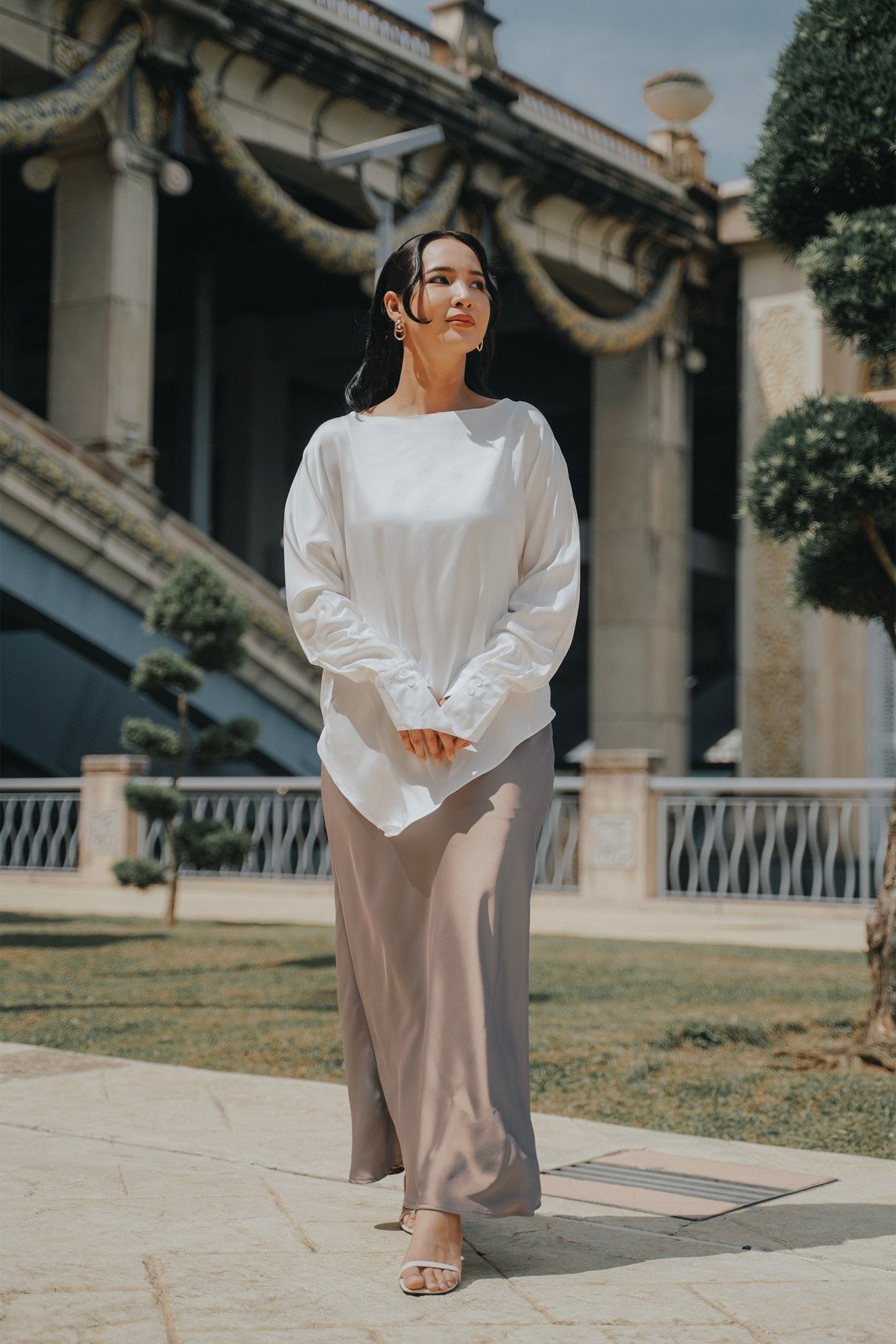 The City Breeze Pt.2 Women Satin Long Skirt Latte - Umbi