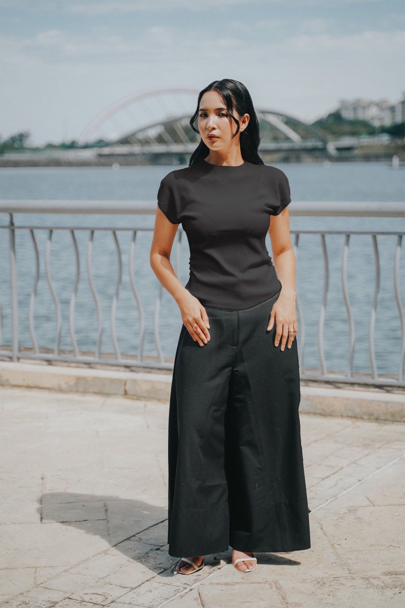 The City Breeze Pt.2 Women Short Sleeves Knit Top Dark Chocolate - Umbi