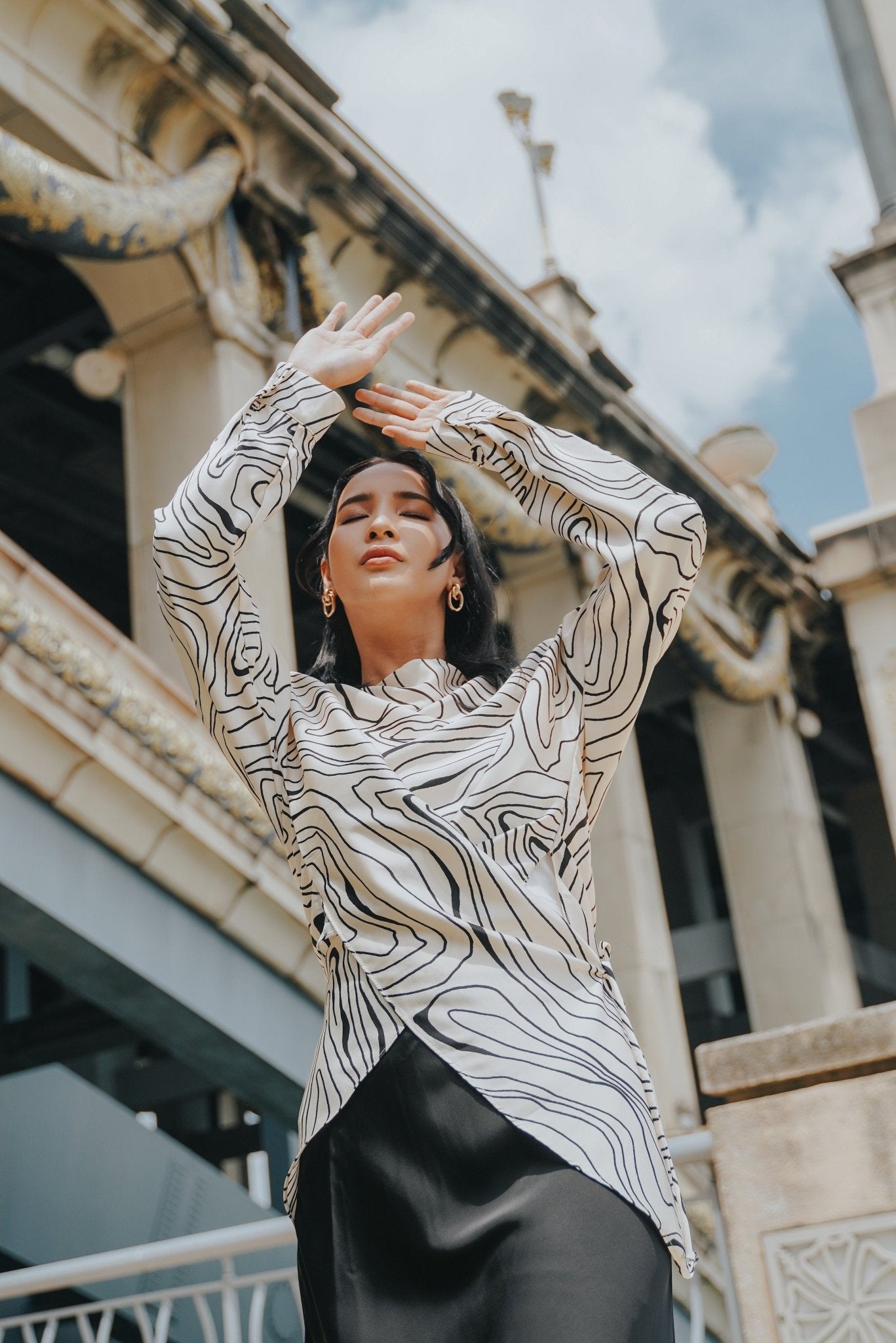 The City Breeze Pt.2 Women Wrap Satin Blouse Cream Wave - Umbi