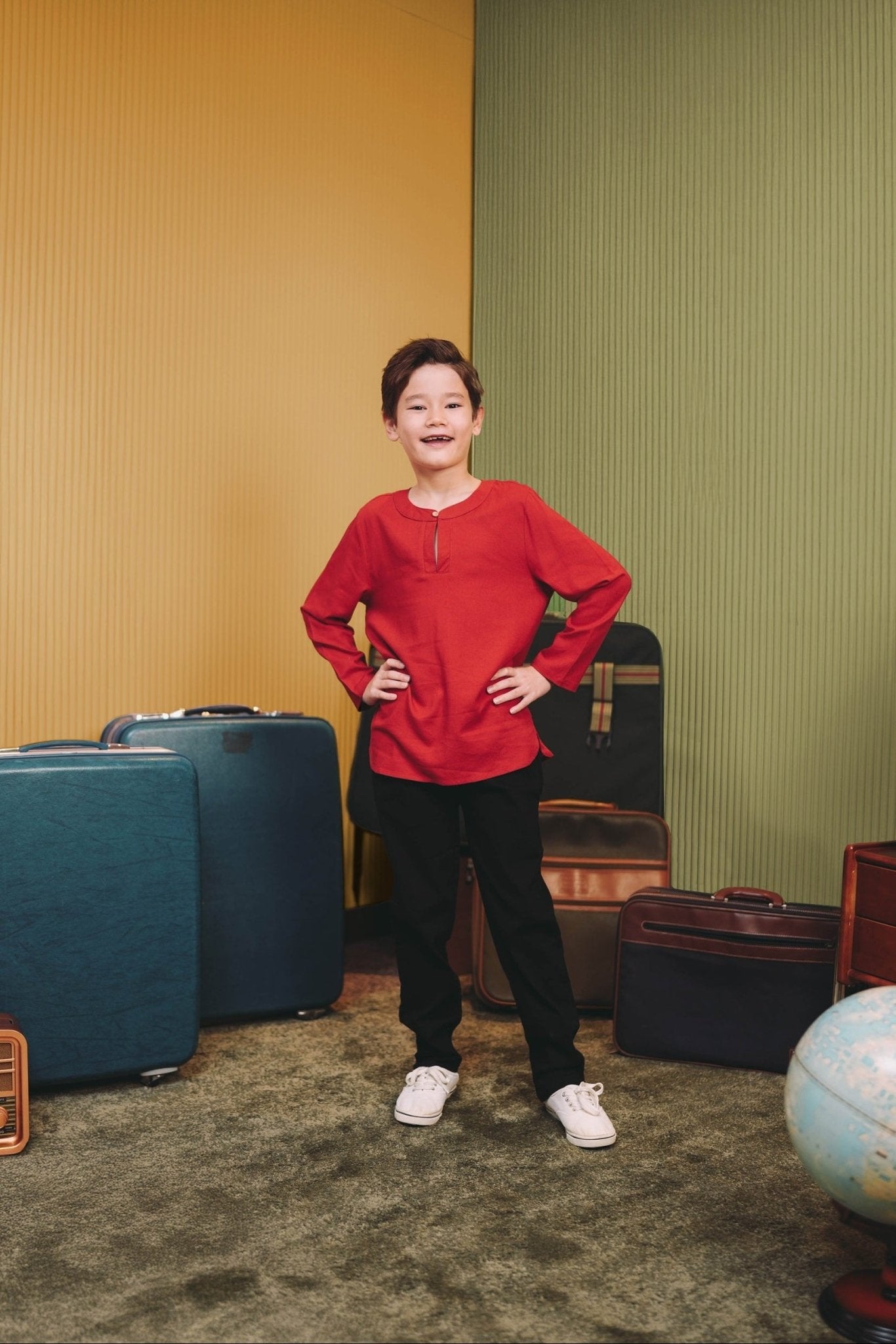 The Early Check - in Collection Boy Black Fitted Pants - Umbi