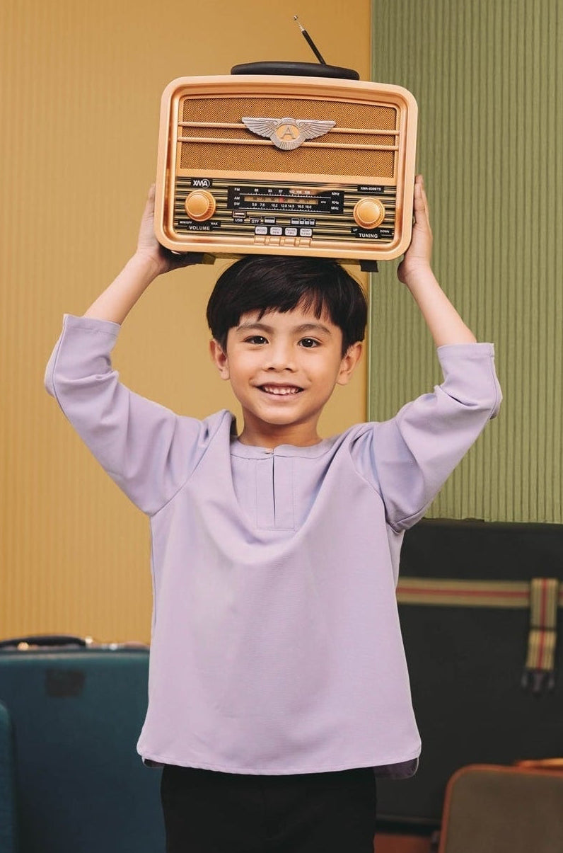 The Early Check - in Collection Boy Teluk Belanga in Lilac - Umbi