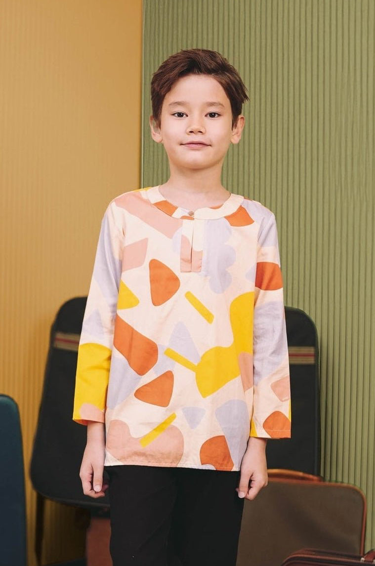 The Early Check - in Collection Boy Teluk Belanga in Playroom Print - Umbi