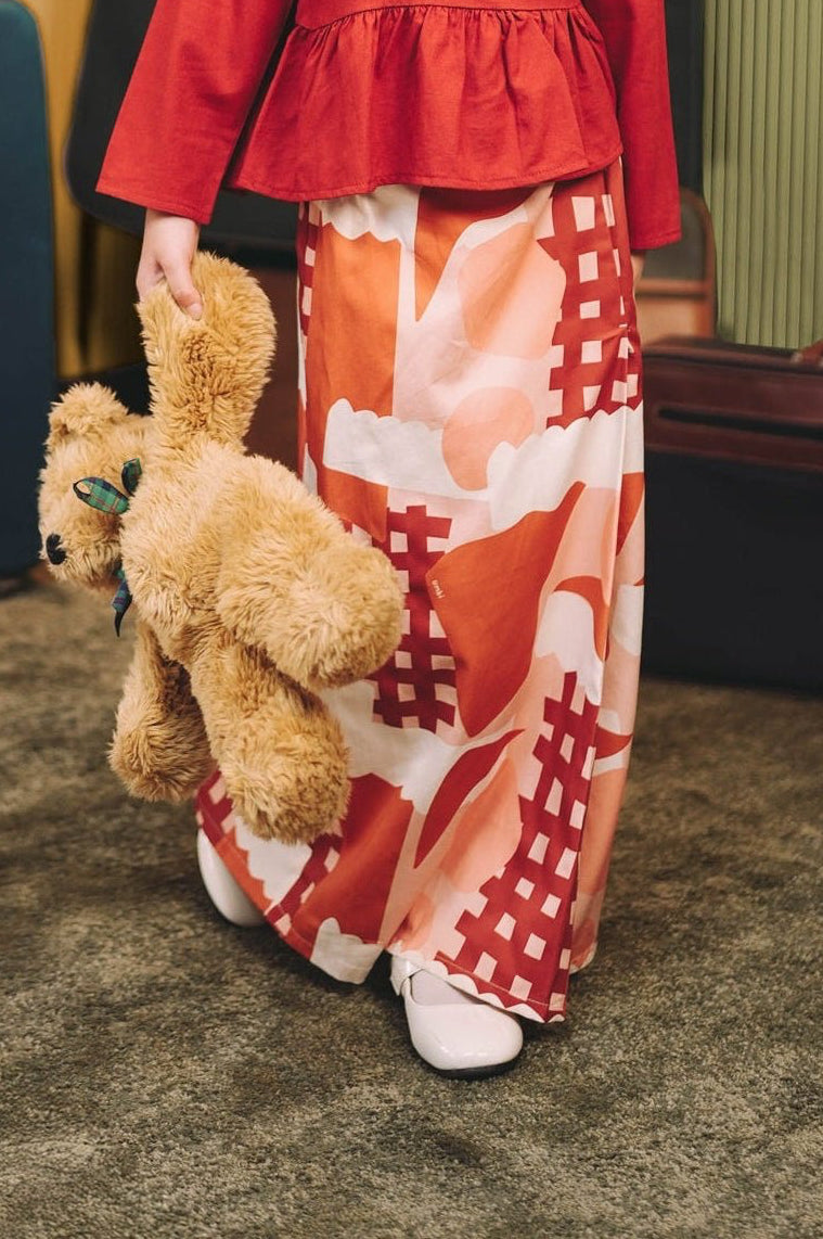 The Early Check - in Collection Girl Classic Skirt in Cranberry Print - Umbi