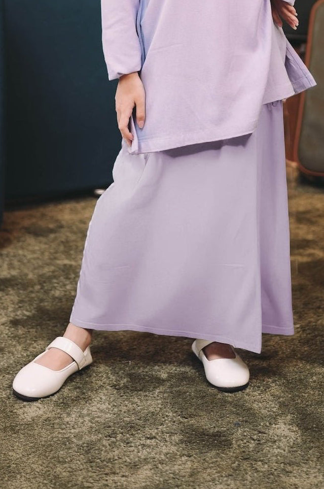 The Early Check - in Collection Girl Classic Skirt in Lilac - Umbi