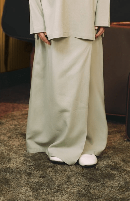 The Early Check - in Collection Girl Classic Skirt in Mint Green - Umbi