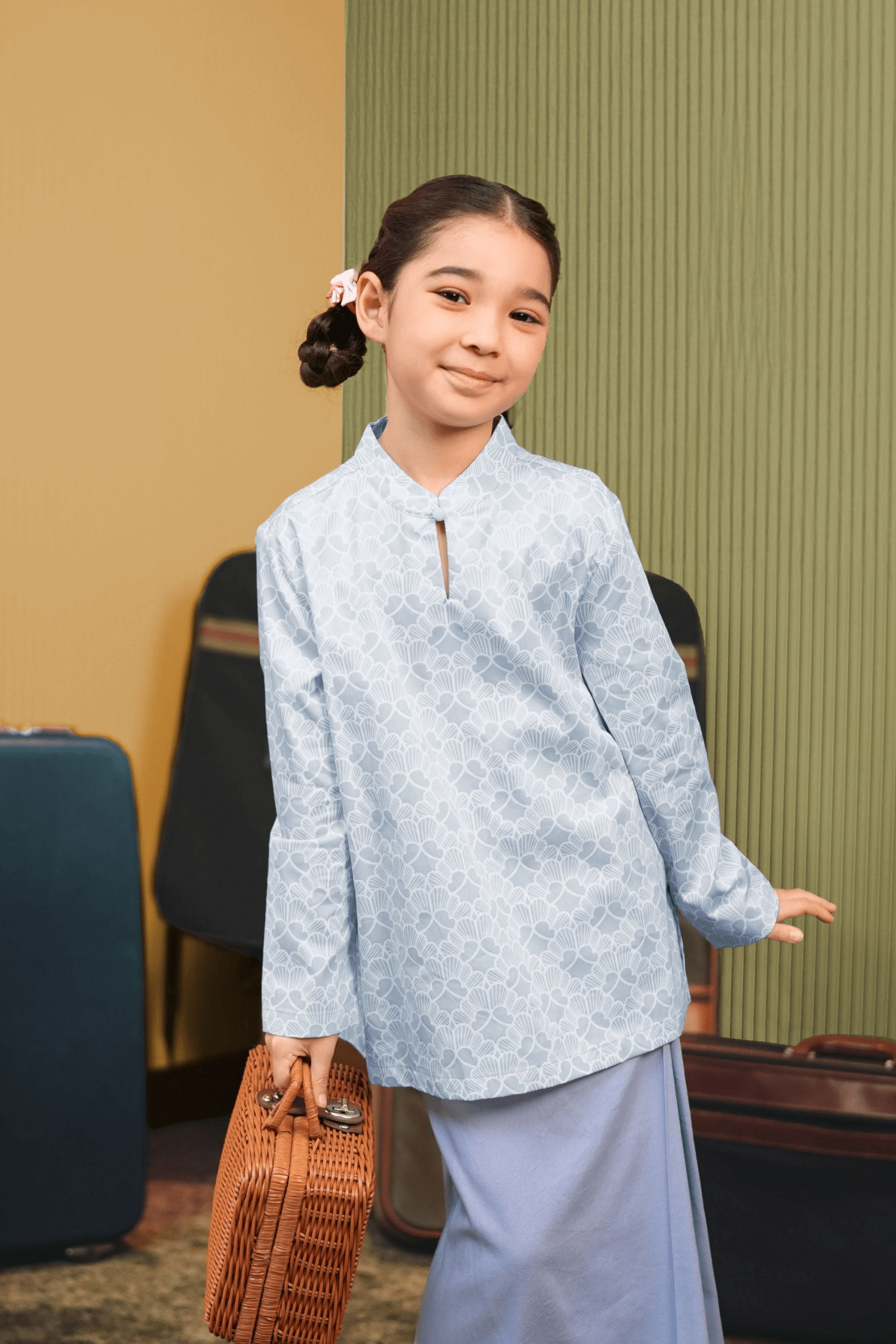 The Early Check - in Collection Girl Mandarin Collar Kurung Top in Snowflake Print - Umbi