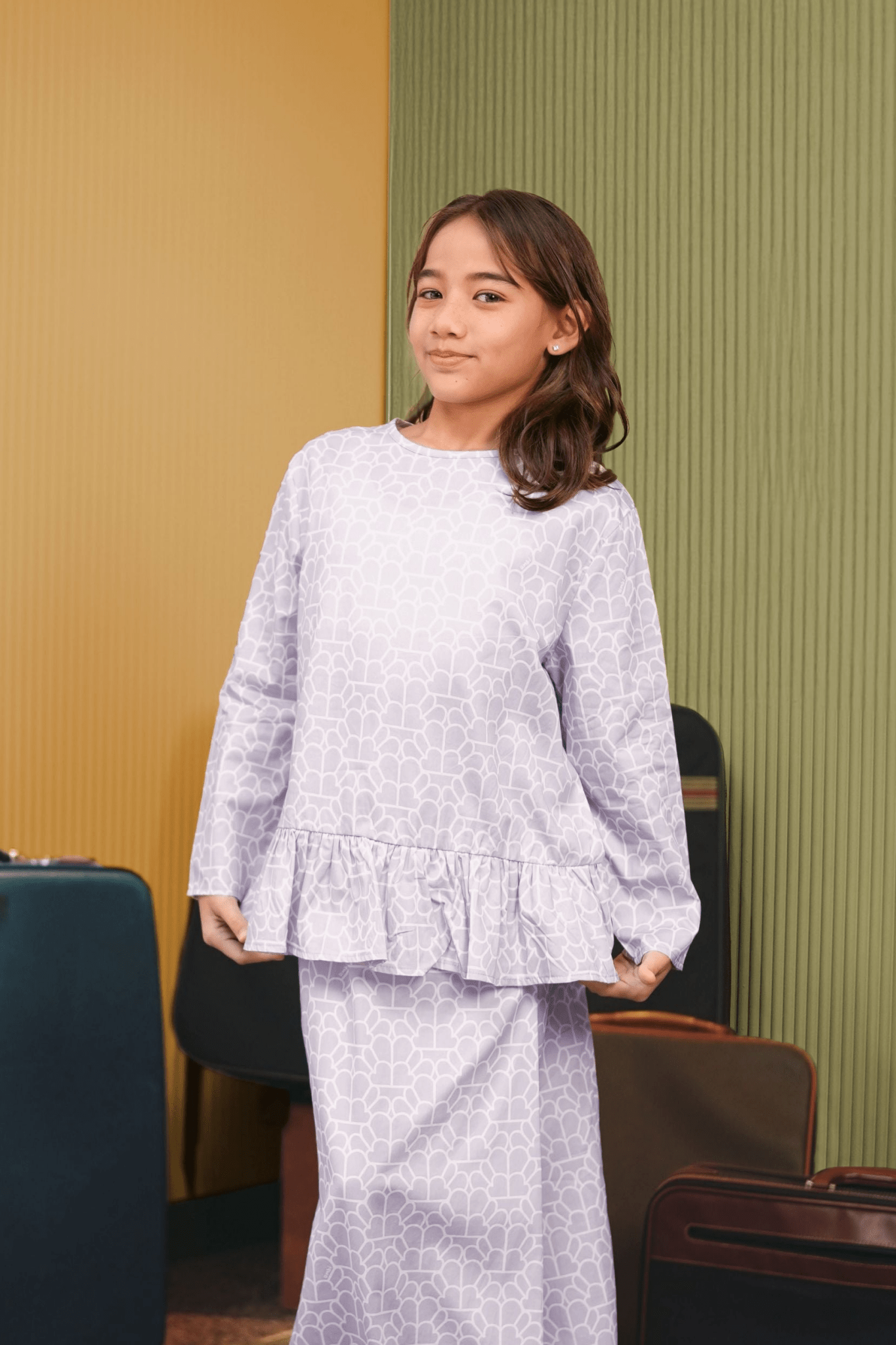 The Early Check - in Collection Girl Ruffles Top in Ballroom Print - Umbi