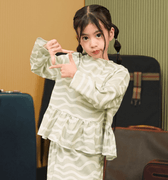 The Early Check - in Collection Girl Ruffles Top in Meadow Print - Umbi