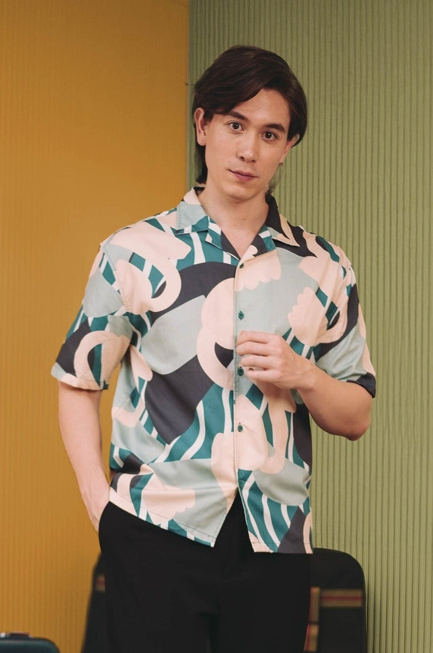 The Early Check - in Collection Men Hawaii Shirt in Lighthouse Print - Umbi