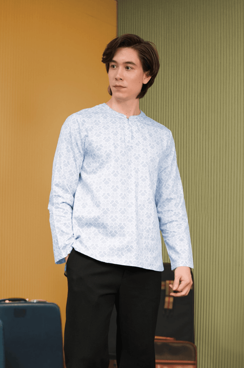 The Early Check-in Collection Men Teluk Belanga in Snowflake Print