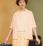 The Early Check - in Collection Women 2 - IN - 1 Kebaya Top in Honeycomb Print - Umbi