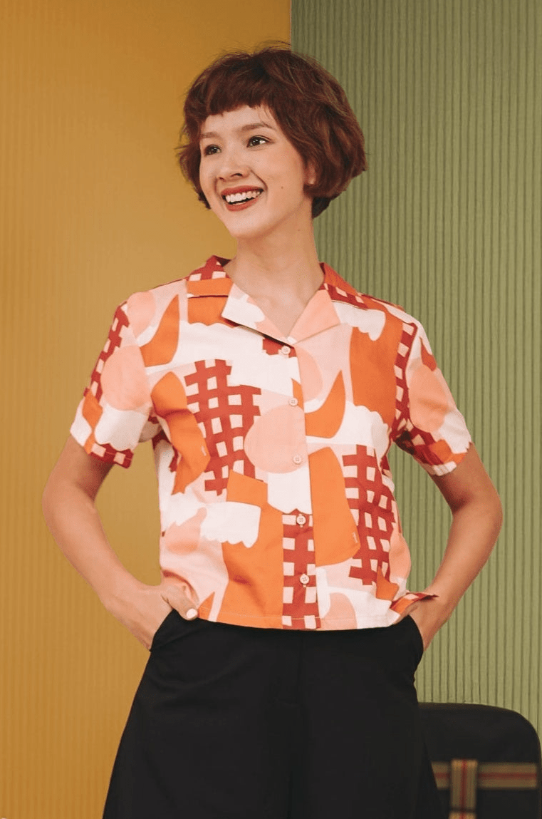 The Early Check - in Collection Women Casual Top in Cranberry Print - Umbi