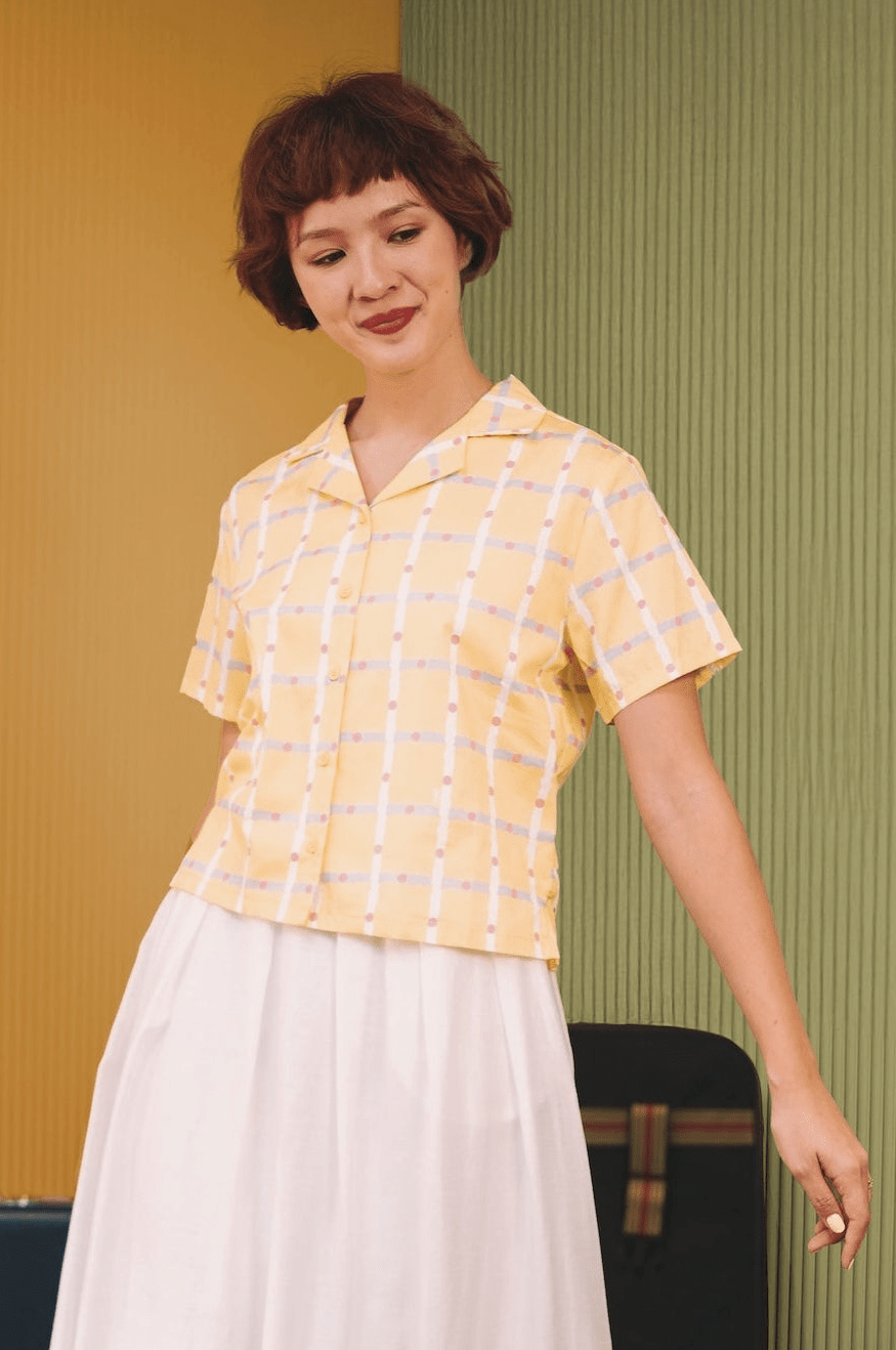 The Early Check - in Collection Women Casual Top in Honeycomb Print - Umbi