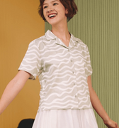 The Early Check - in Collection Women Casual Top in Meadow Print - Umbi