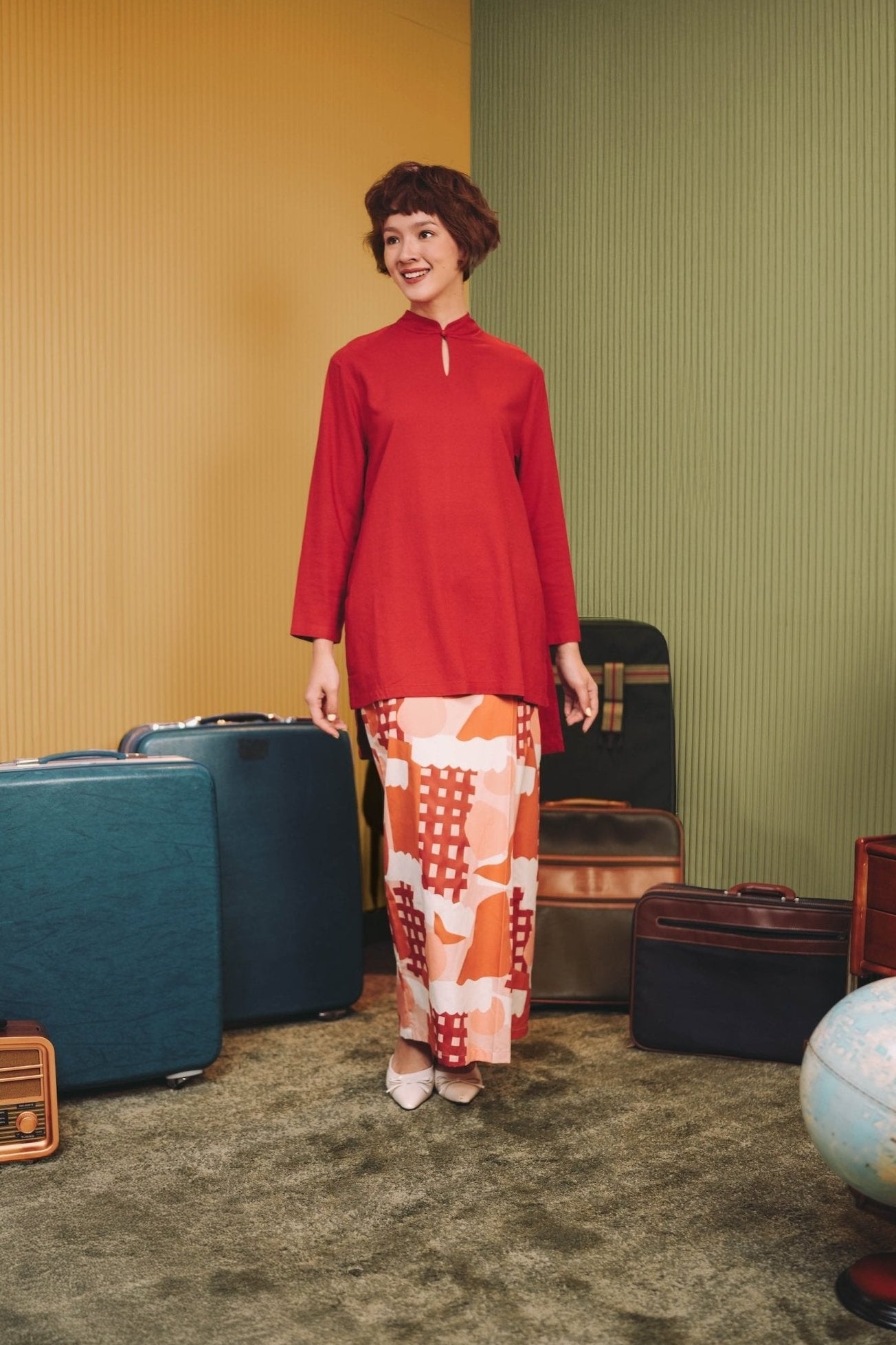 The Early Check - in Collection Women Classic Skirt in Cranberry Print - Umbi