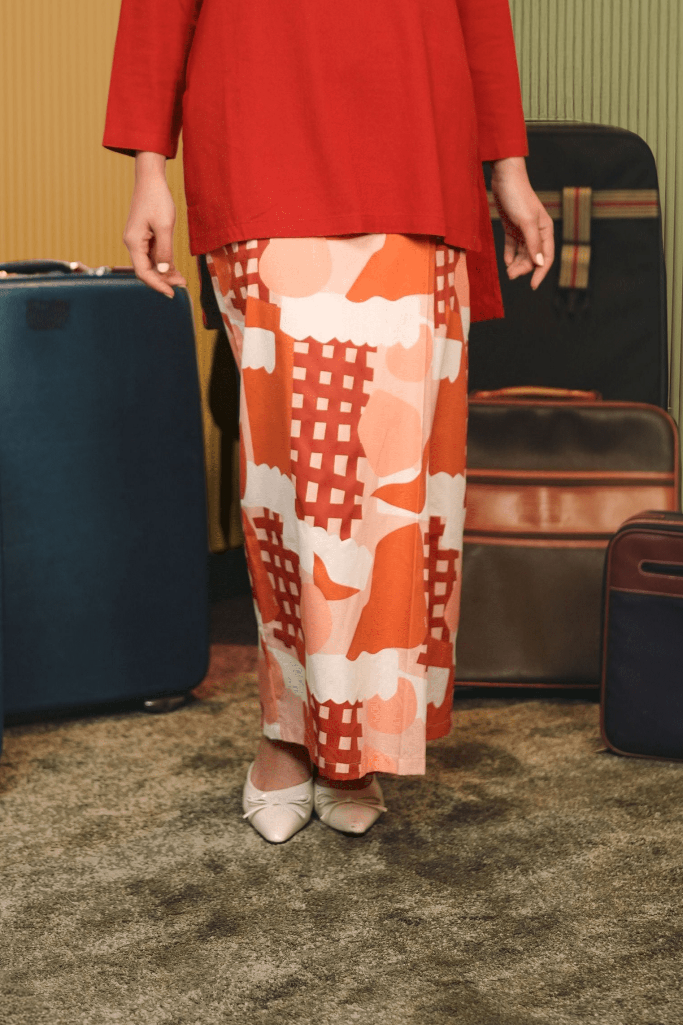 The Early Check - in Collection Women Classic Skirt in Cranberry Print - Umbi