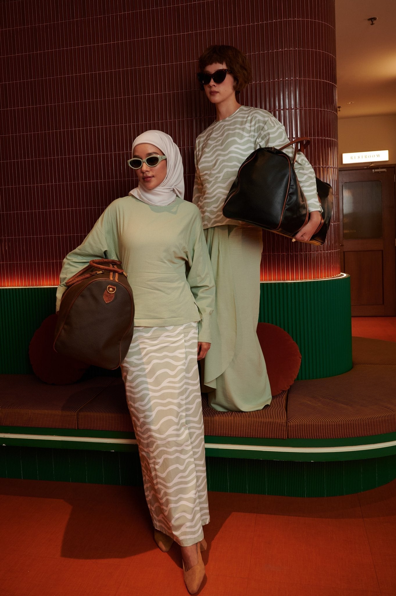 The Early Check - in Collection Women Classic Skirt in Meadow Print - Umbi