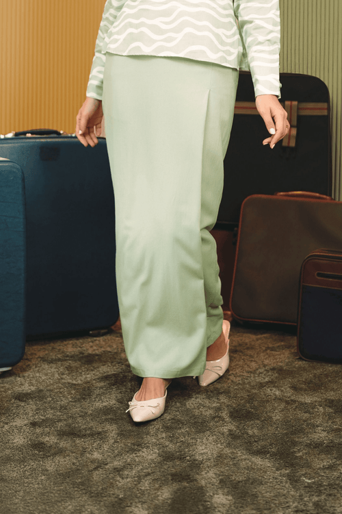 The Early Check-in Collection Women Classic Skirt in Mint Green