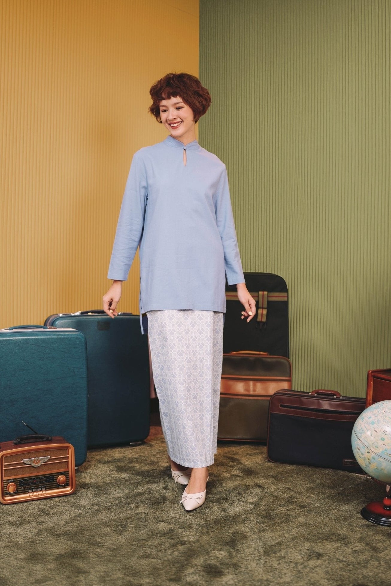 The Early Check - in Collection Women Classic Skirt in Snowflake Print - Umbi